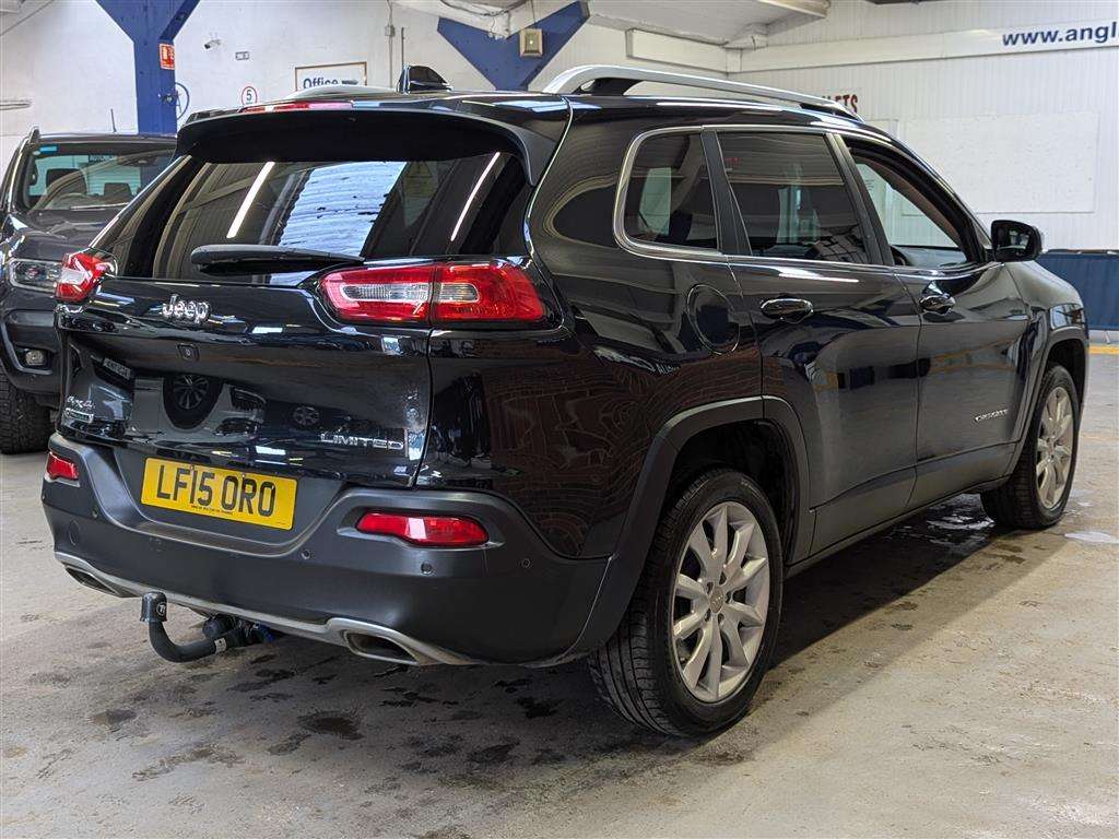 <p>2015 JEEP CHEROKEE LIMITED M-JET 4X</p>