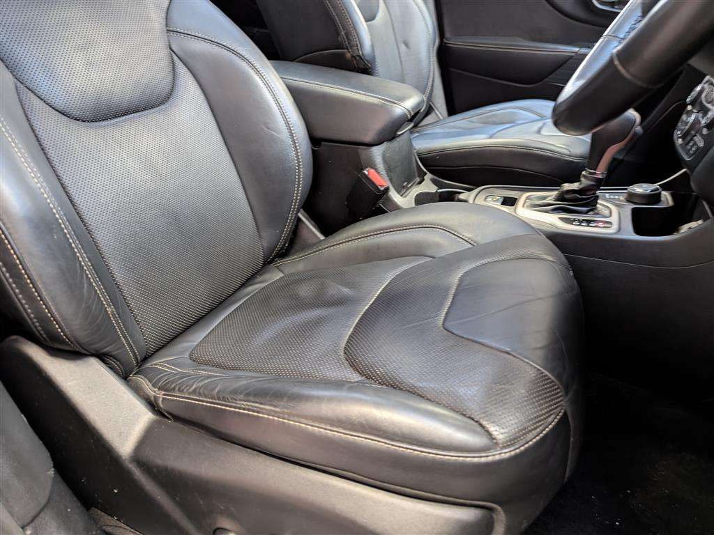 <p>2015 JEEP CHEROKEE LIMITED M-JET 4X</p>