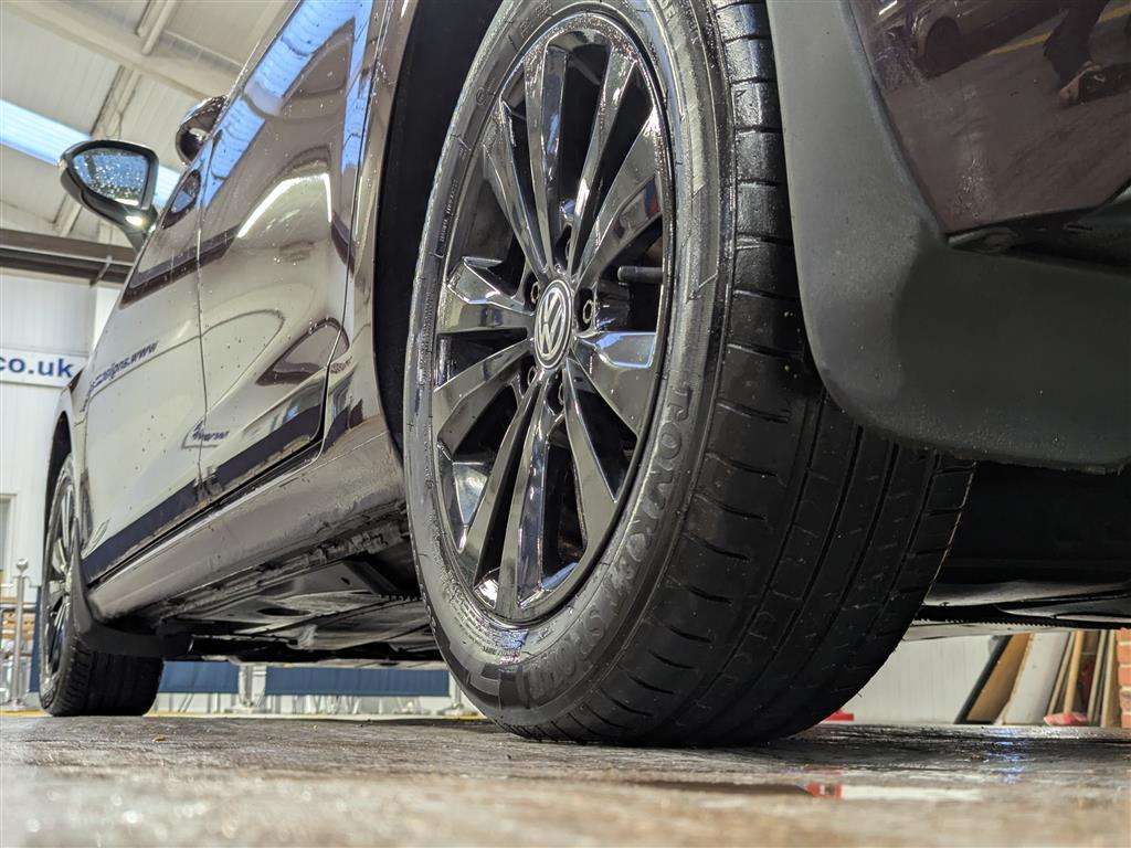 <p>2017 VOLKSWAGEN GOLF SE TDI BMT</p>