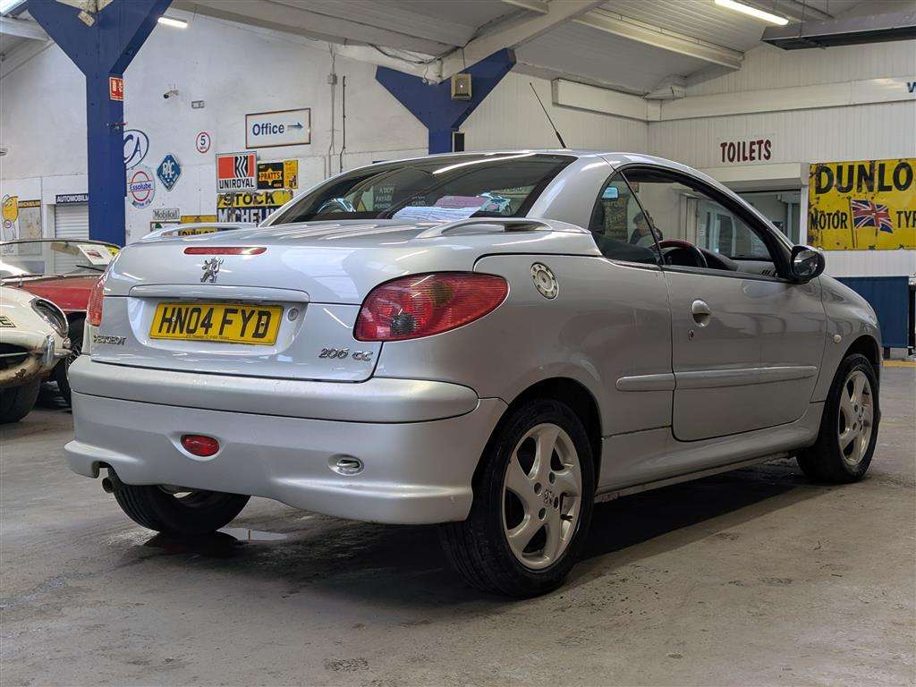 <p>2004 PEUGEOT 206 ALLURE</p>