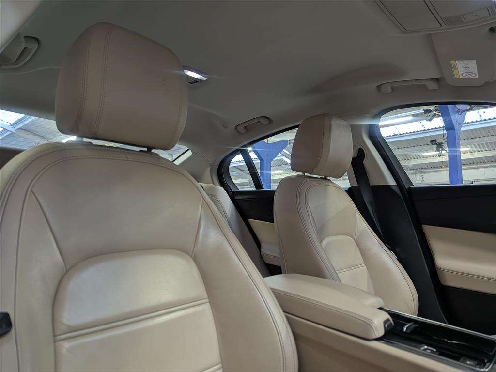 <p>2018 JAGUAR XE PRESTIGE I AUTO</p>