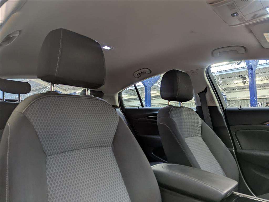 <p>2022 VAUXHALL INSIGNIA DESIGN TURBO D</p>