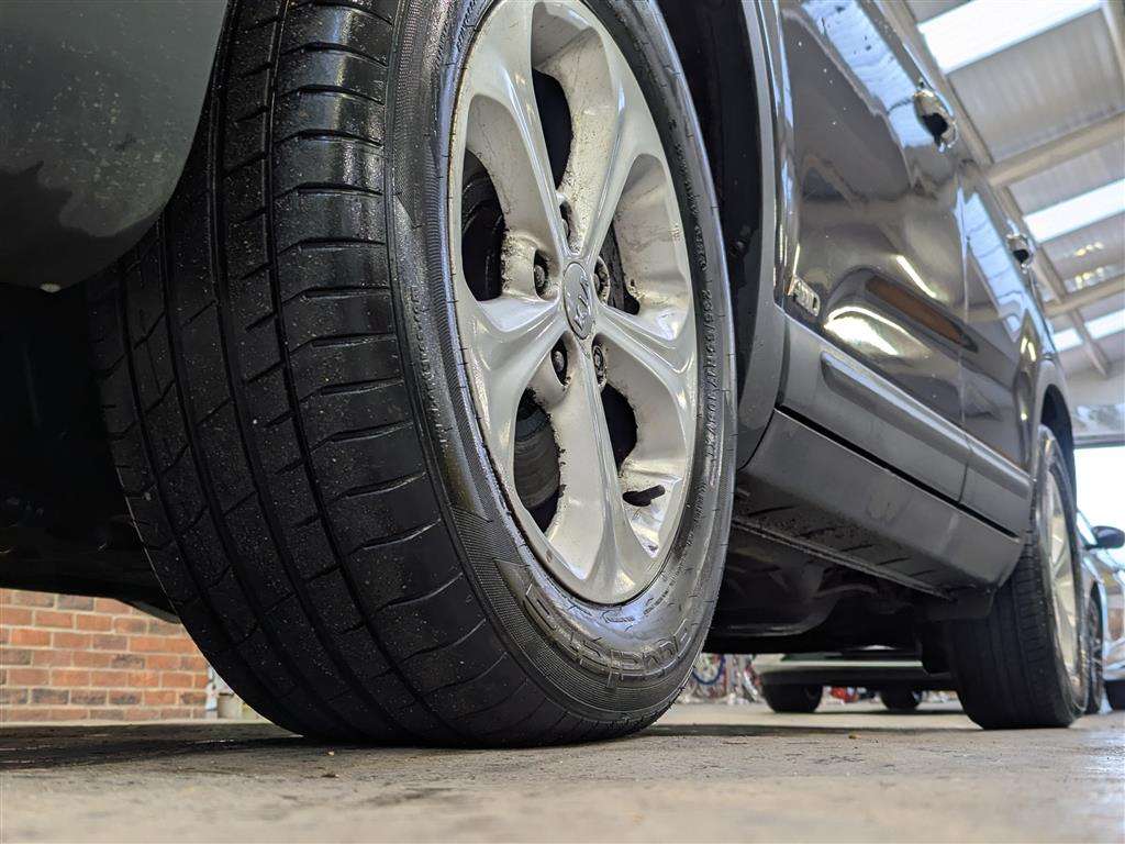 <p>2013 KIA SORENTO KX-1 CRDI 4X4</p>