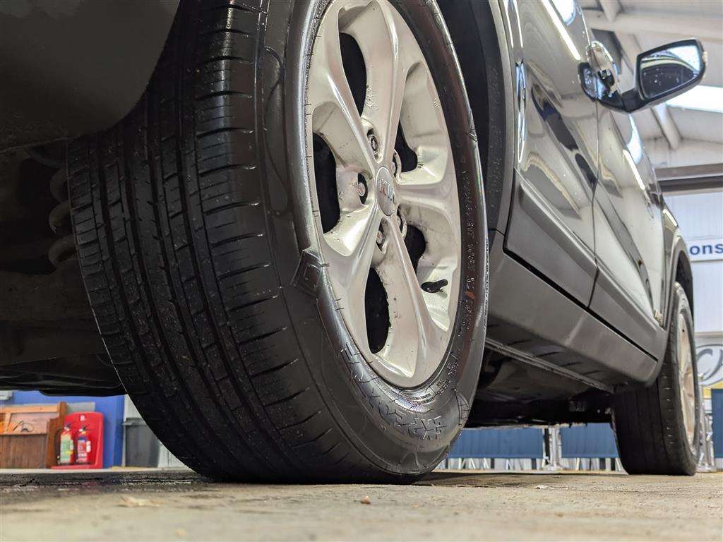 <p>2013 KIA SORENTO KX-1 CRDI 4X4</p>