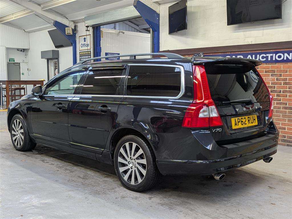<p>2013 VOLVO V70 SE LUX T5 AUTO</p>