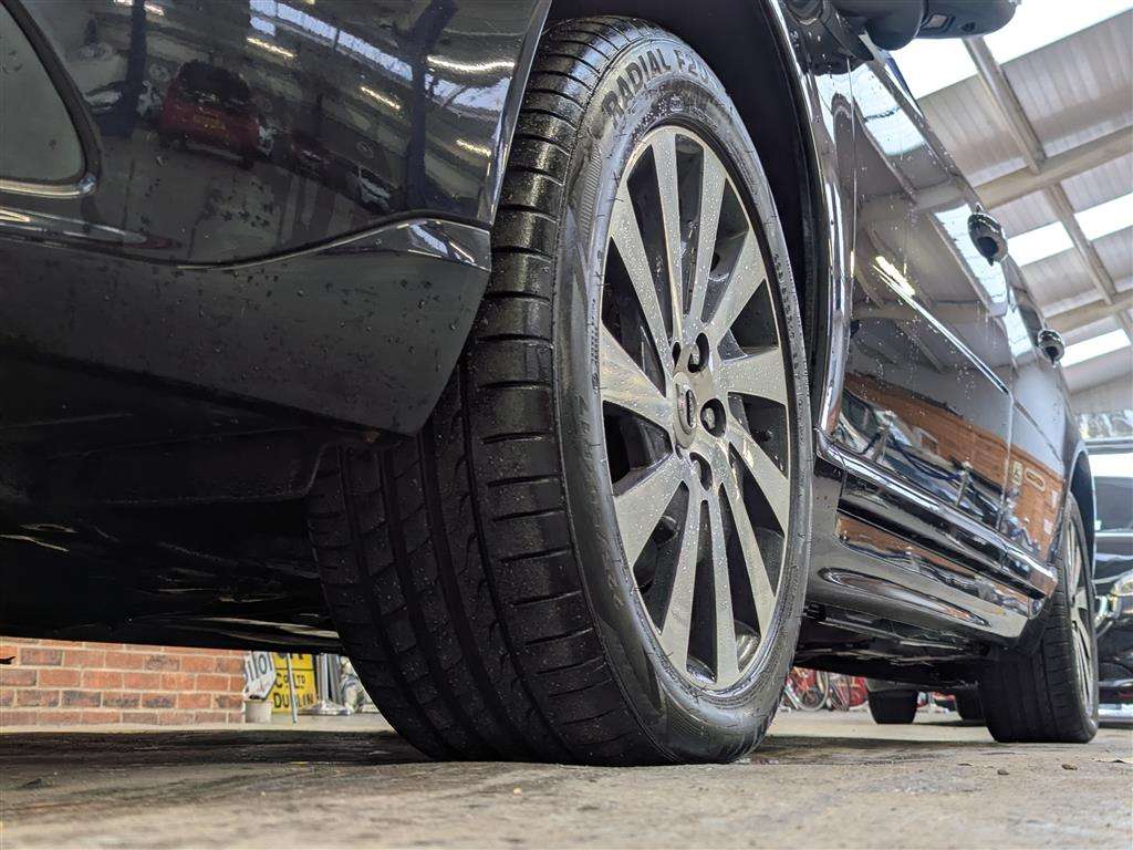 <p>2013 VOLVO V70 SE LUX T5 AUTO</p>