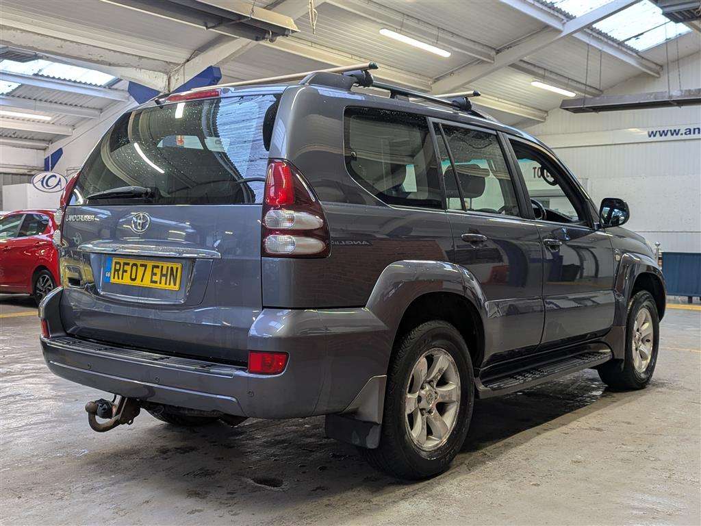 <p>2007 TOYOTA LANDCRUISER LC5 D-4D A</p>