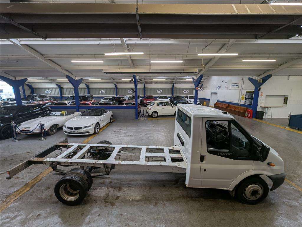 <p>2013 FORD TRANSIT 125 T350 RWD</p>