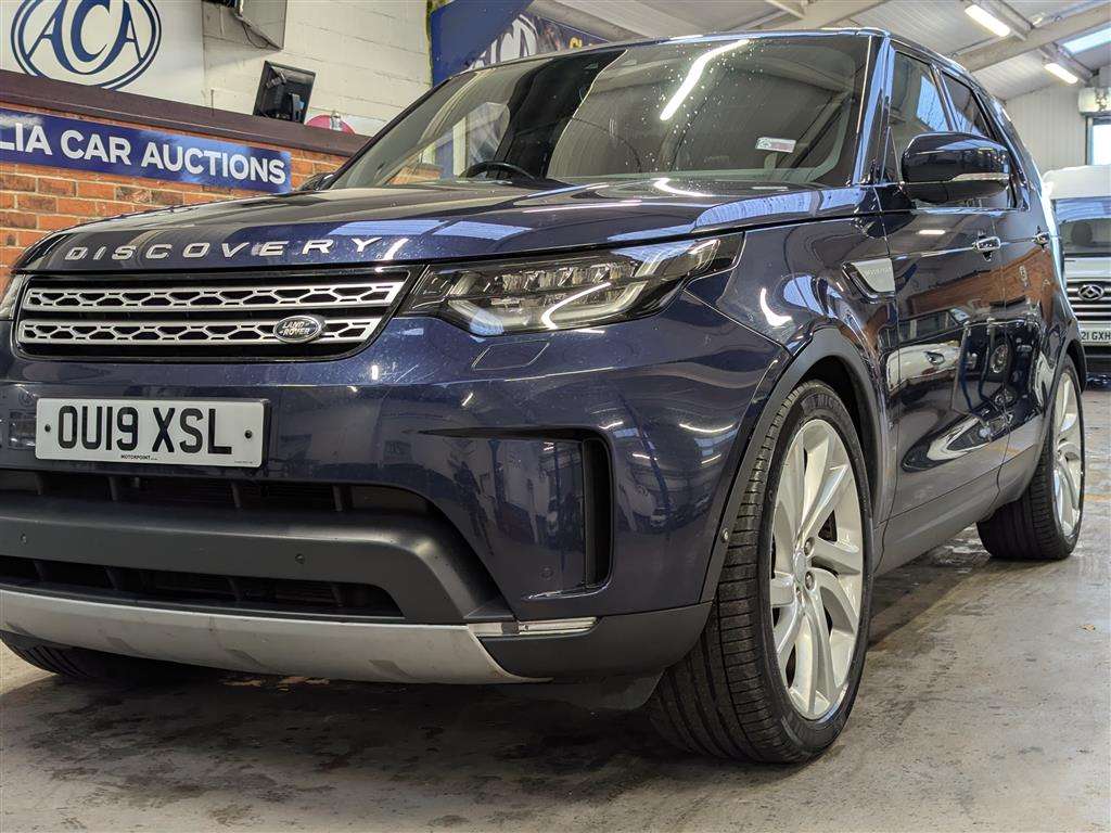 <p>2019 LAND ROVER DISCOVERY LUXURY HSE SD4</p>