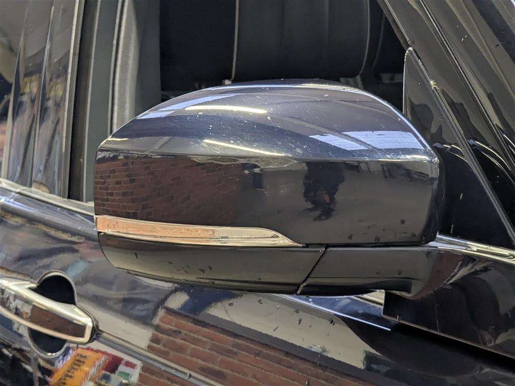 <p>2019 LAND ROVER DISCOVERY LUXURY HSE SD4</p>