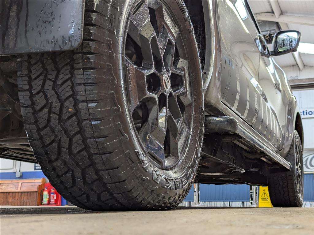 <p>2021 NISSAN NAVARA N-GUARD DCI AUTO</p>