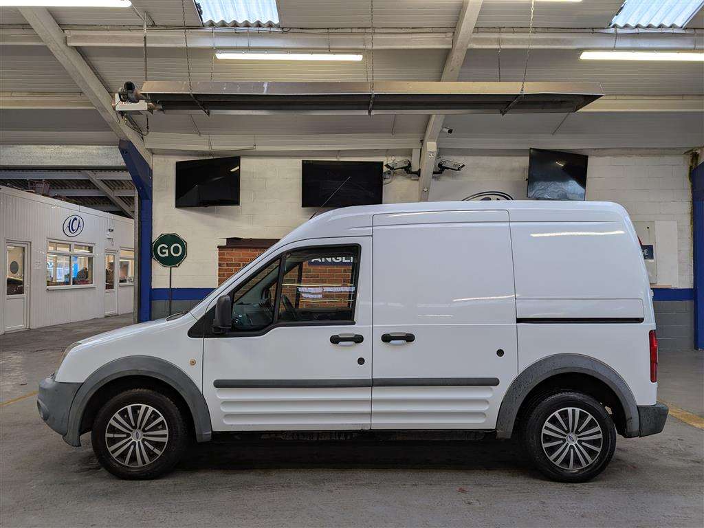<p>2010 FORD TRAN CONNECT 90 T230</p>