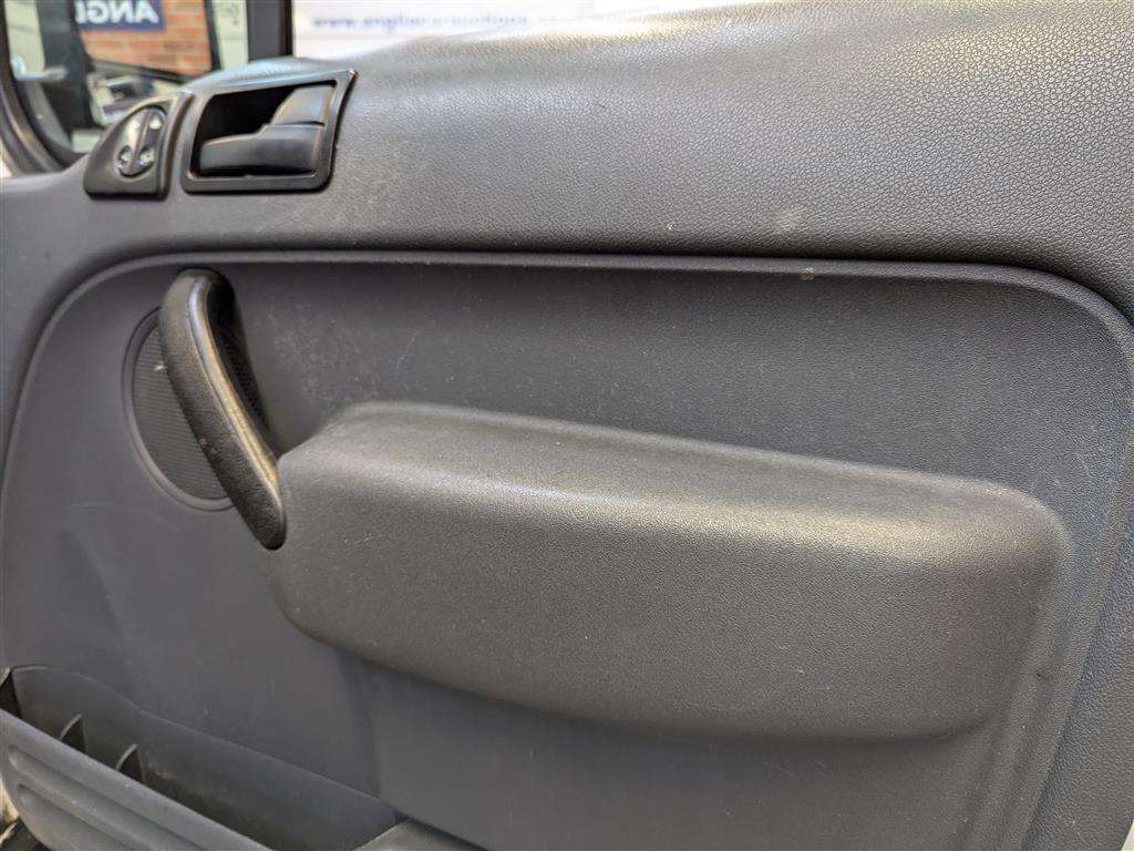 <p>2010 FORD TRAN CONNECT 90 T230</p>