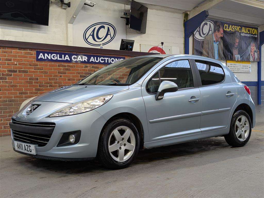 <p>2011 PEUGEOT 207 SPORT</p>