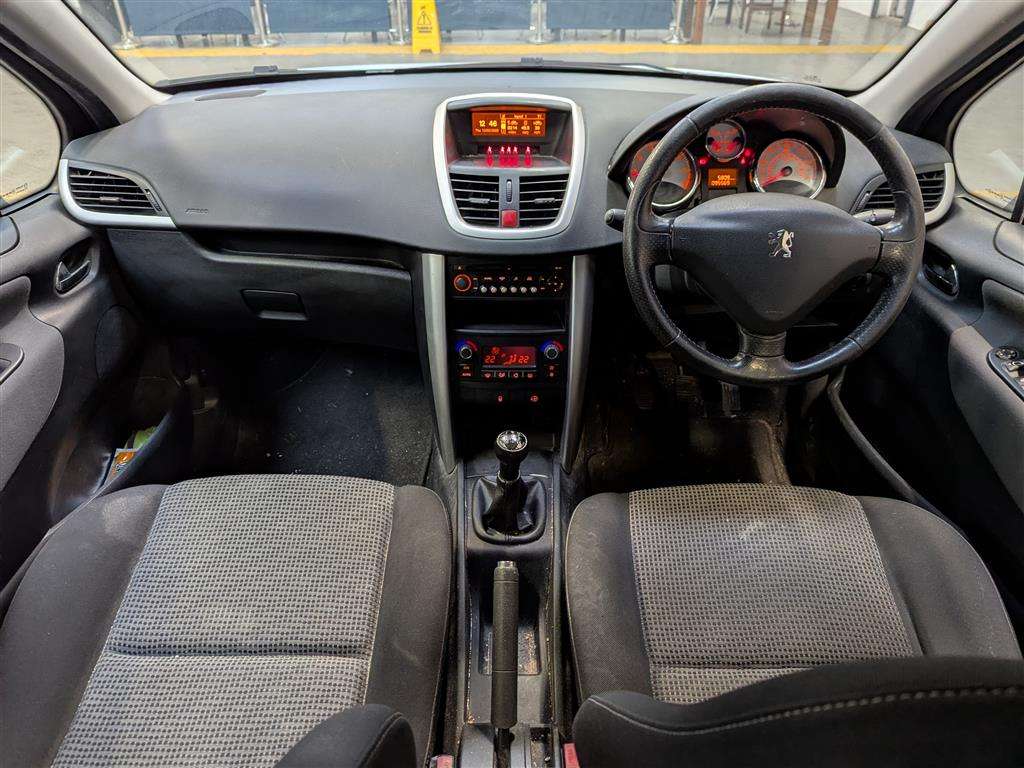 <p>2011 PEUGEOT 207 SPORT</p>
