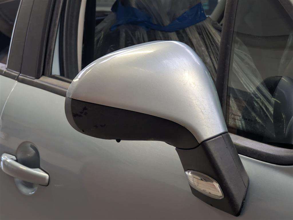 <p>2011 PEUGEOT 207 SPORT</p>