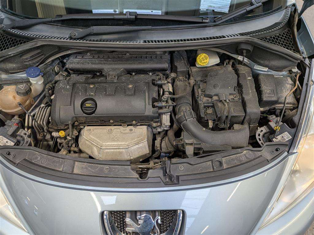 <p>2011 PEUGEOT 207 SPORT</p>