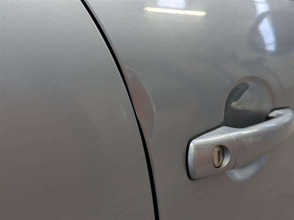 <p>2011 PEUGEOT 207 SPORT</p>