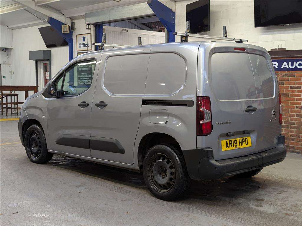 <p>2019 CITROEN BERLINGO 1000 EN-PRISE BH</p>