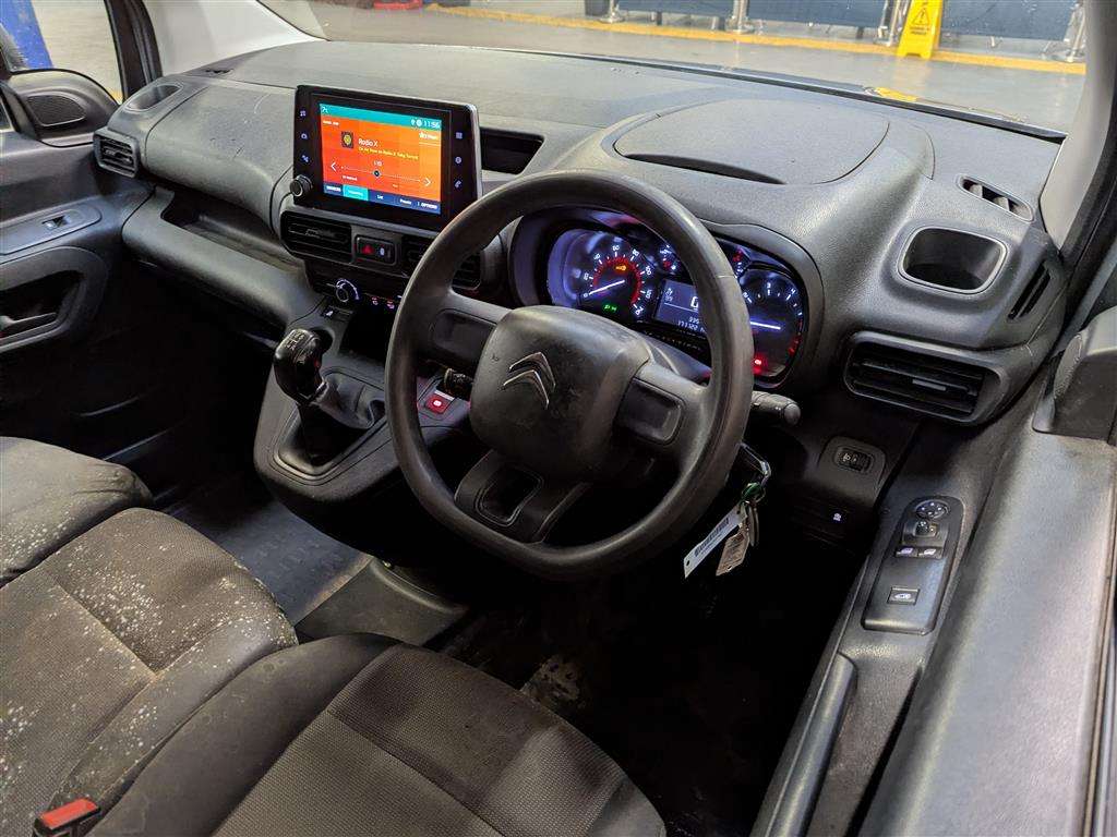 <p>2019 CITROEN BERLINGO 1000 EN-PRISE BH</p>