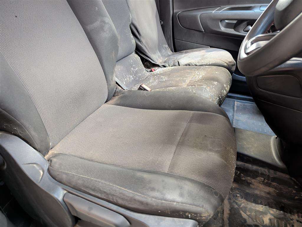 <p>2019 CITROEN BERLINGO 1000 EN-PRISE BH</p>