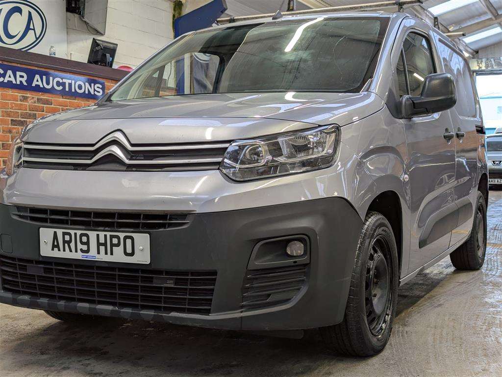 <p>2019 CITROEN BERLINGO 1000 EN-PRISE BH</p>