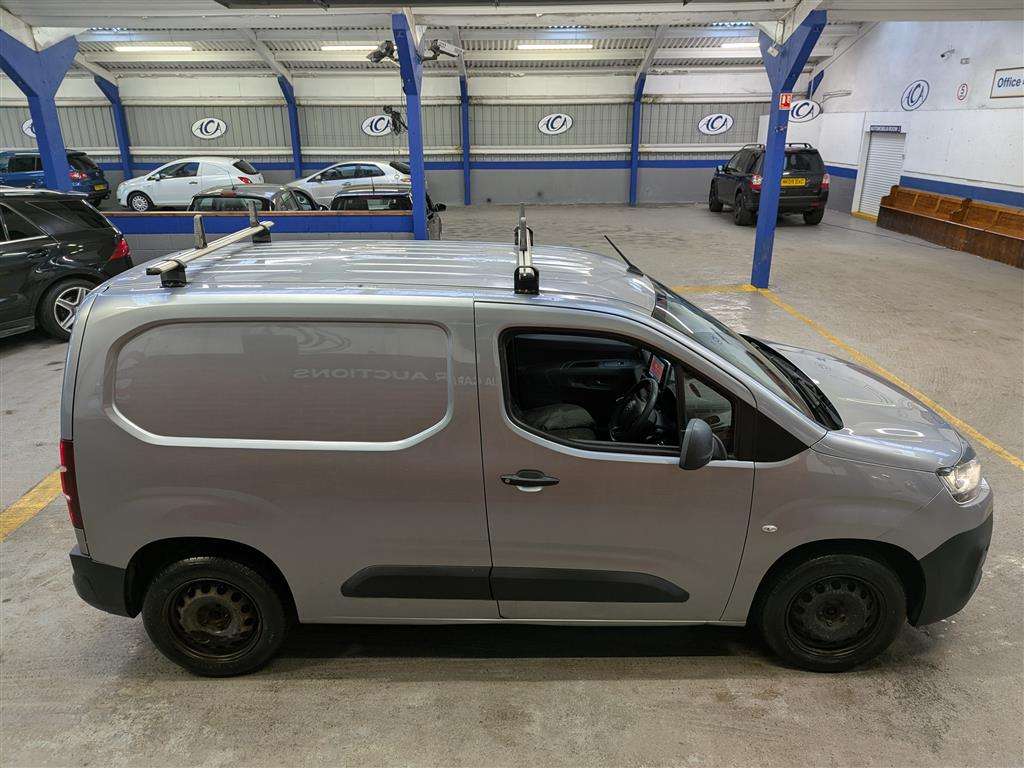 <p>2019 CITROEN BERLINGO 1000 EN-PRISE BH</p>