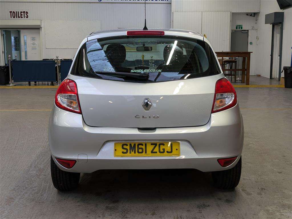 <p>2012 RENAULT CLIO I-MUSIC</p>