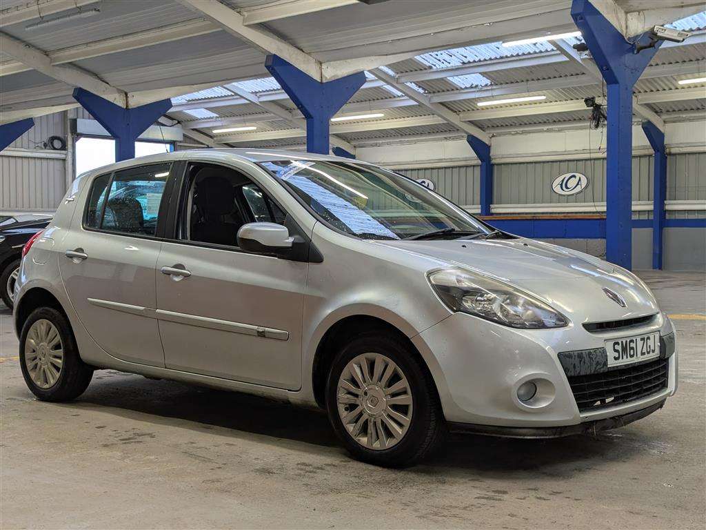 <p>2012 RENAULT CLIO I-MUSIC</p>