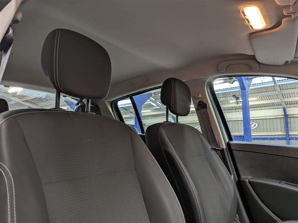 <p>2012 RENAULT CLIO I-MUSIC</p>