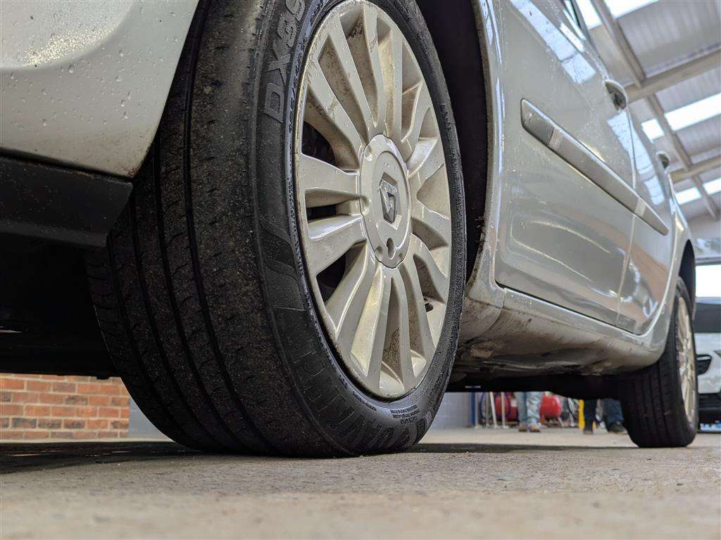 <p>2012 RENAULT CLIO I-MUSIC</p>