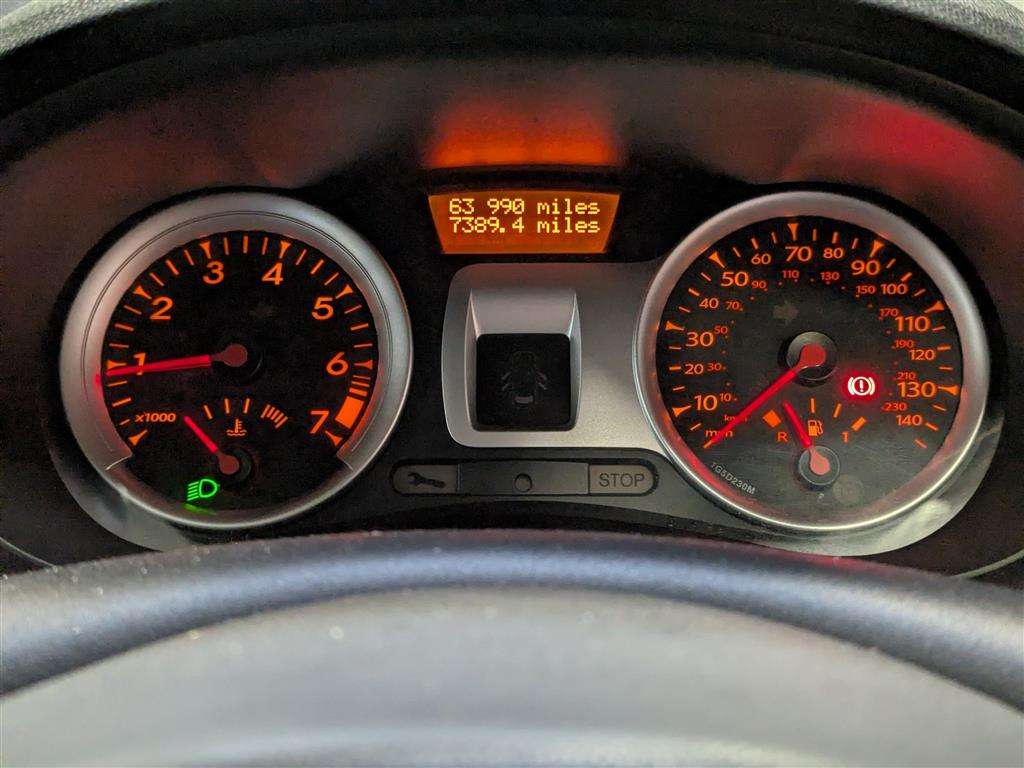 <p>2012 RENAULT CLIO I-MUSIC</p>