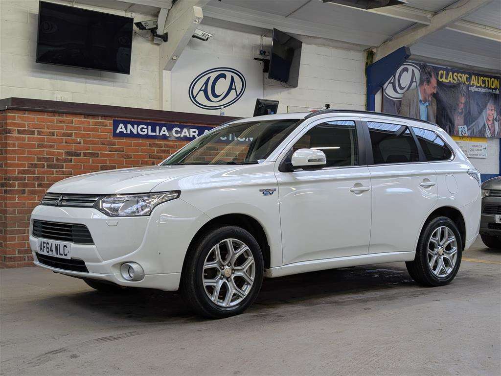 <p>2014 MITSUBISHI OUTLANDER GX 4HS PHEV AUTO</p>