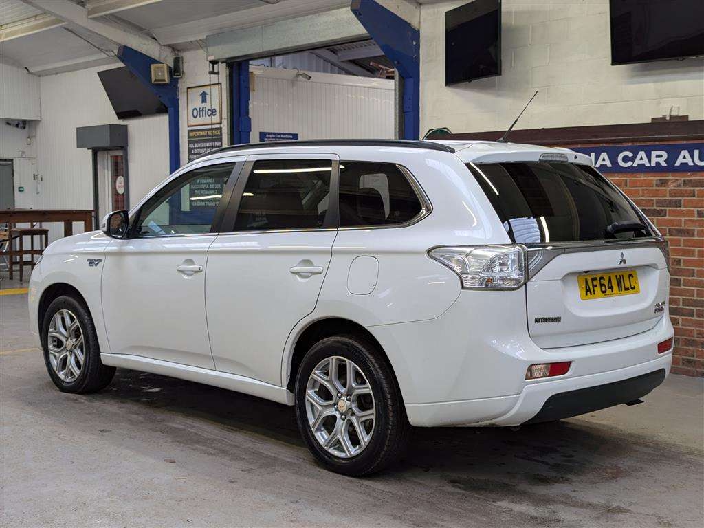 <p>2014 MITSUBISHI OUTLANDER GX 4HS PHEV AUTO</p>