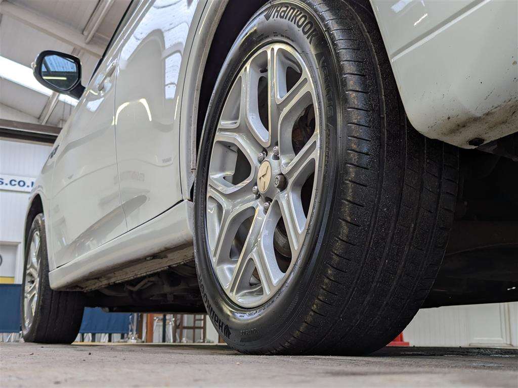 <p>2014 MITSUBISHI OUTLANDER GX 4HS PHEV AUTO</p>