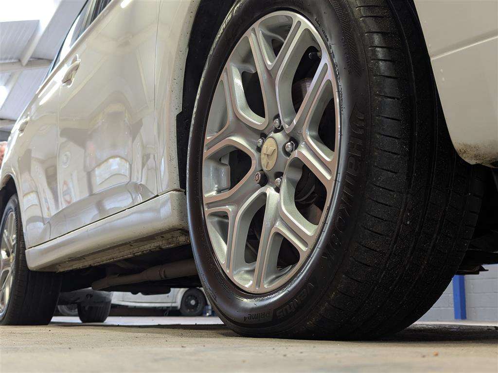 <p>2014 MITSUBISHI OUTLANDER GX 4HS PHEV AUTO</p>