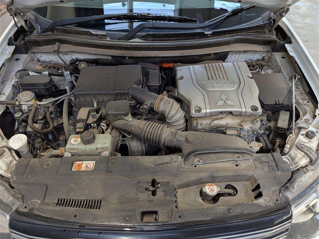 <p>2014 MITSUBISHI OUTLANDER GX 4HS PHEV AUTO</p>