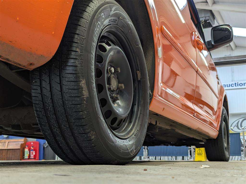 <p>2012 VOLKSWAGEN CADDY C20 BLUEMOTION TDI</p>