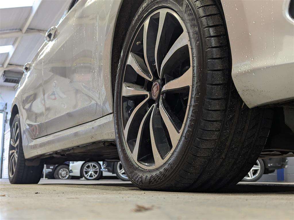 <p>2019 FIAT TIPO LOUNGE MULTIJET</p>