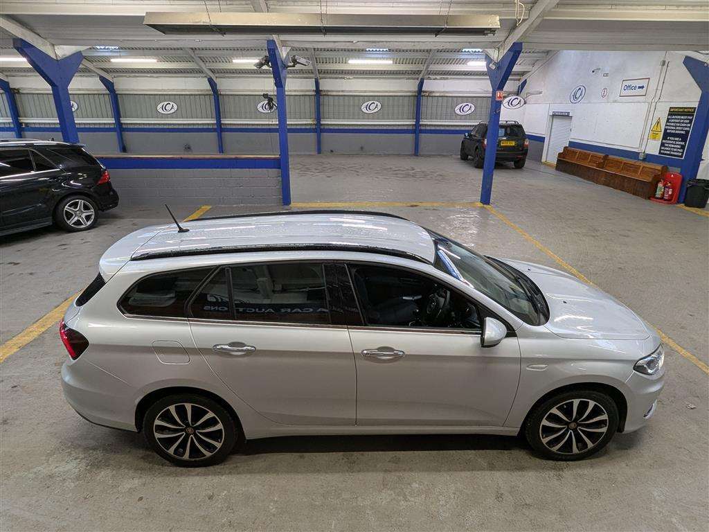<p>2019 FIAT TIPO LOUNGE MULTIJET</p>