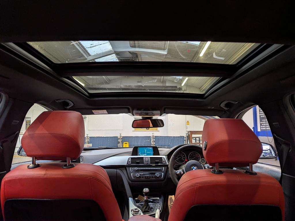 <p>2015 BMW 328I M SPORT</p>