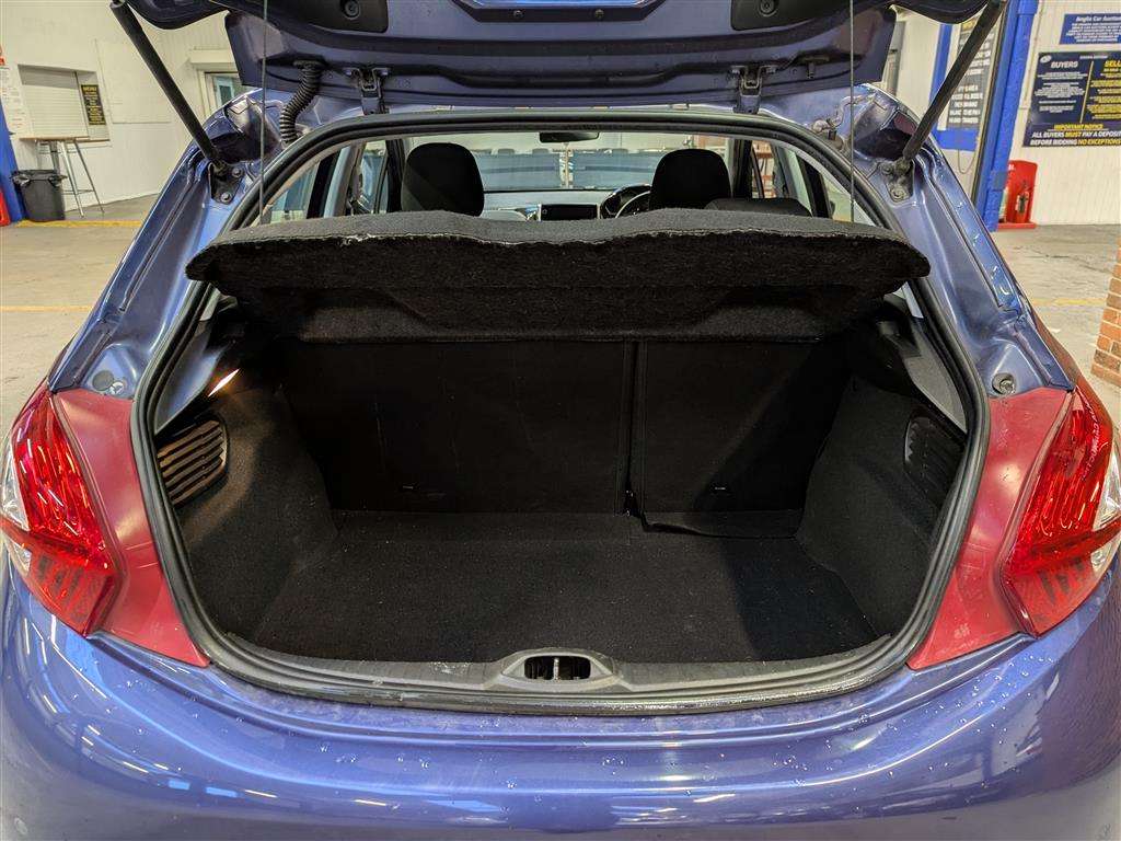 <p>2014 PEUGEOT 208 ACTIVE</p>