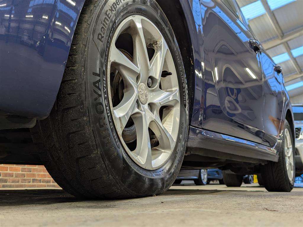 <p>2014 PEUGEOT 208 ACTIVE</p>