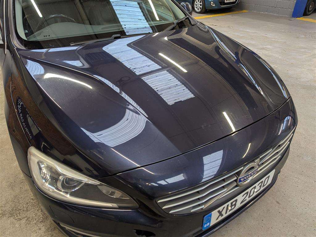 <p>2016 VOLVO V60 SE LUX NAV D4 AUTO</p>