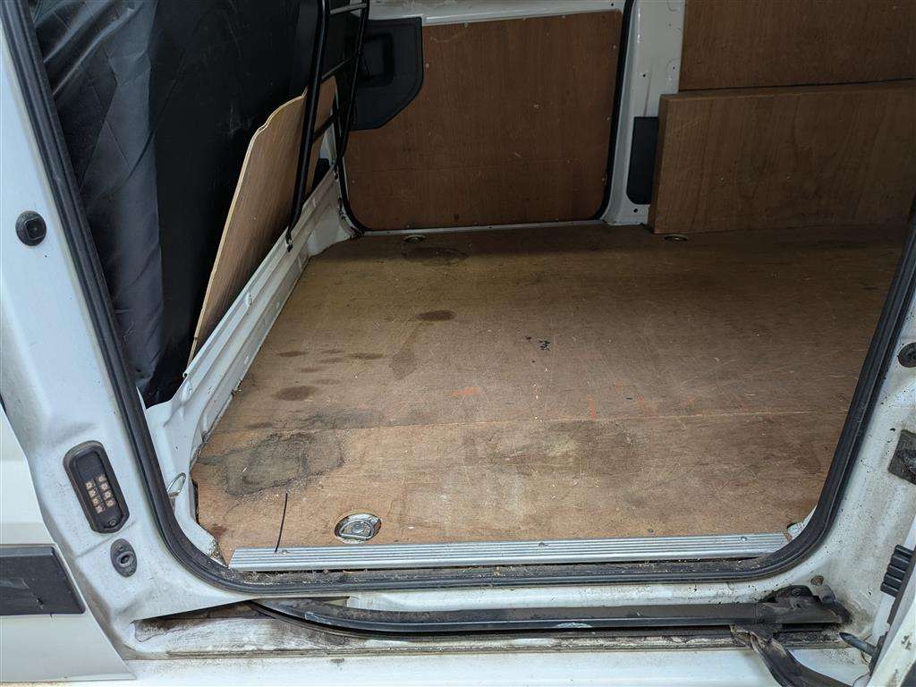 <p>2012 PEUGEOT EXPERT 1000 L1H1 ATV HDI</p>