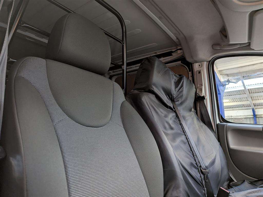 <p>2012 PEUGEOT EXPERT 1000 L1H1 ATV HDI</p>