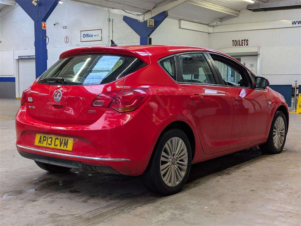 <p>2013 VAUXHALL ASTRA ENERGY CDTI</p>