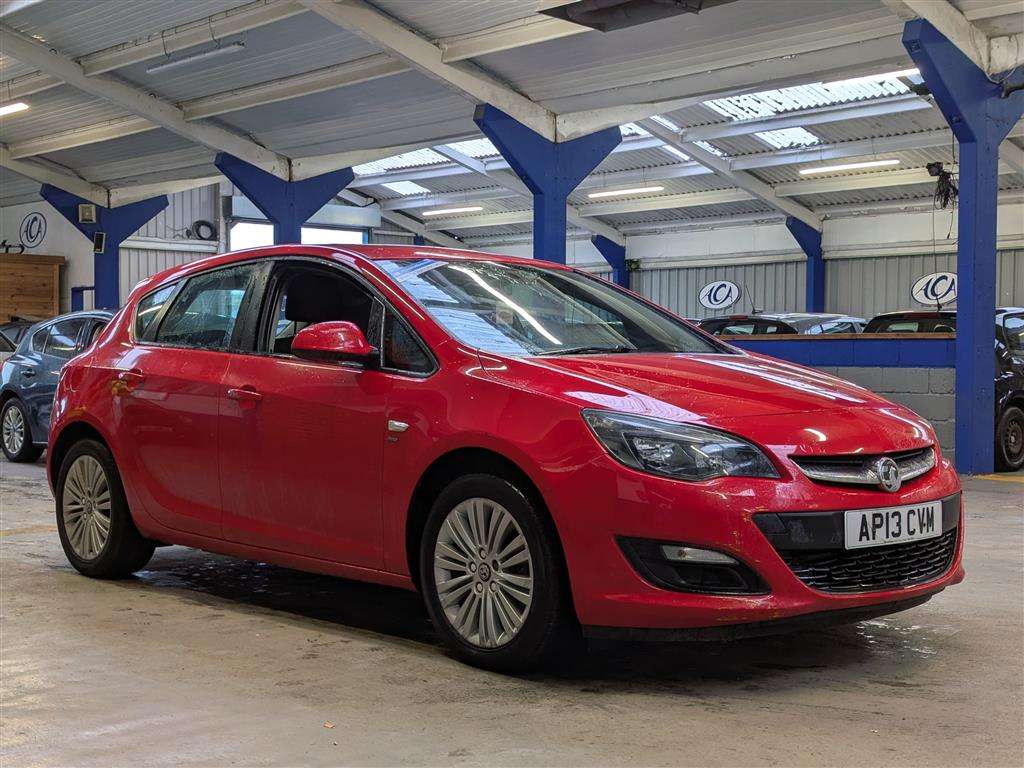 <p>2013 VAUXHALL ASTRA ENERGY CDTI</p>