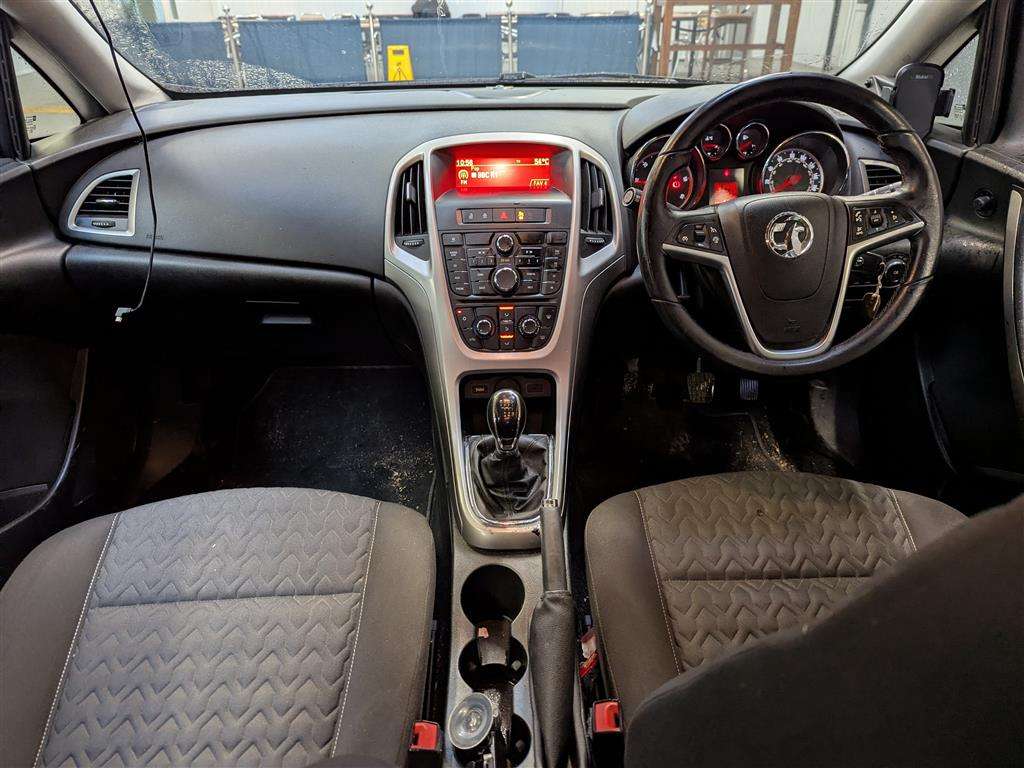 <p>2013 VAUXHALL ASTRA ENERGY CDTI</p>