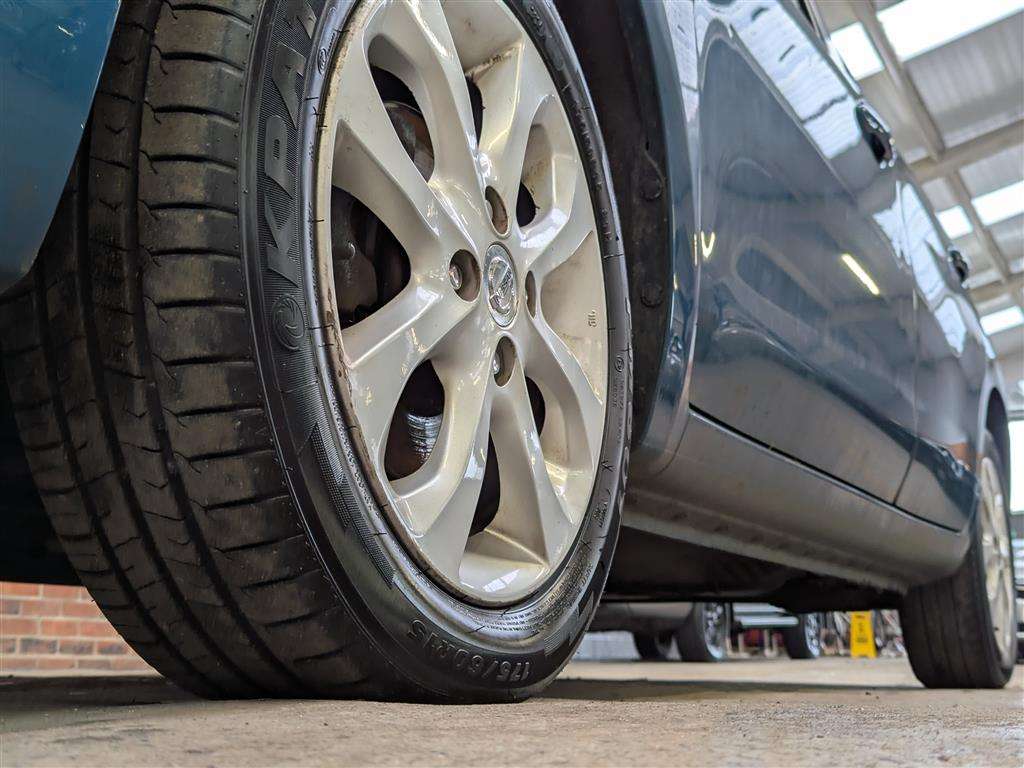 <p>2013 NISSAN MICRA ACENTA CVT</p>